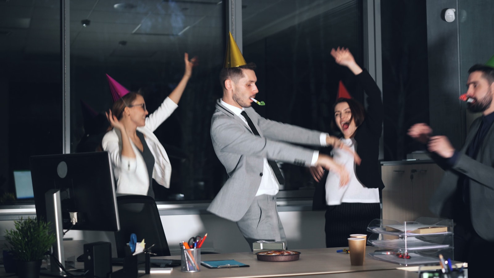 10 Unique Corporate Event Ideas to Impress Your Team