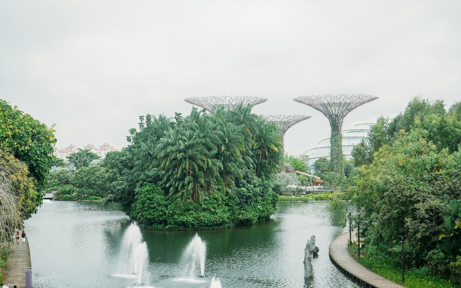 Pre-Wedding Photoshoot Singapore: Ideas, Locations & Costs