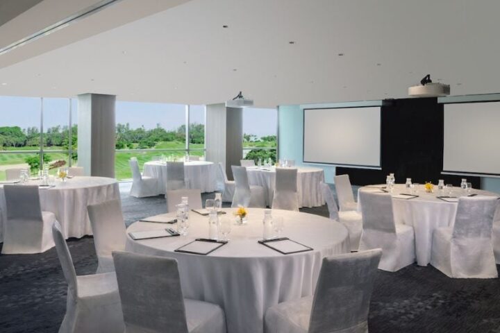 Dusit Thani Laguna Singapore